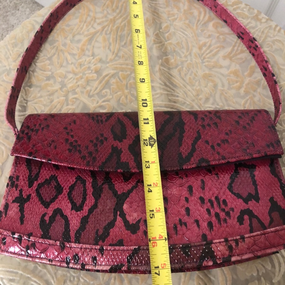Snakeskin Print Handbag - Picture 7 of 8